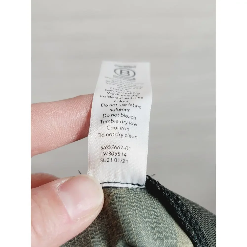 ATHLETA TREKKIE NORTH PRINTED SHORTS, SZ 18